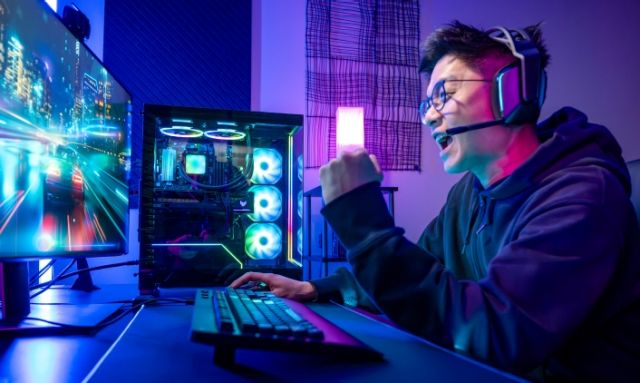 gaming online